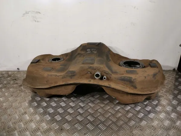 Subaru Forester Brandstoftank OEM FBZ3511 - Gebruikt image 3