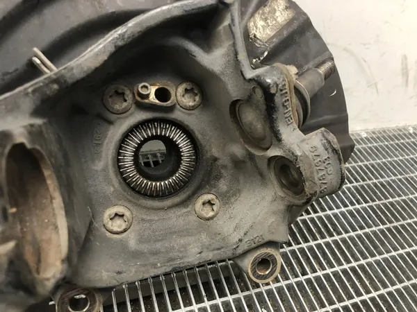 BMW X3 F25 2013 Mozzo ruota anteriore image 9