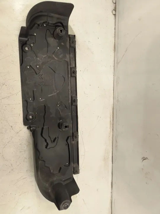Peugeot 308 T9 Underrede Skydd Bak OEM 9804320180 image 4