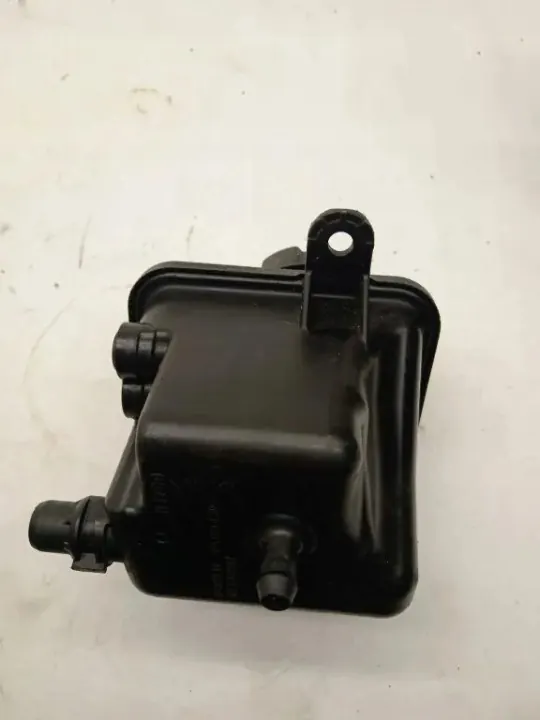 BMW X5M F85 2017 Kühlmittelausgleichsbehälter OEM 7841266 image 3