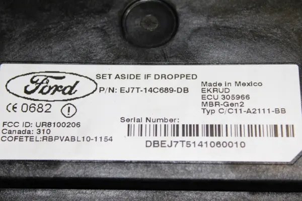 Radar traseiro direito Lincoln MKC OEM EJ7T-14C689-DB image 4