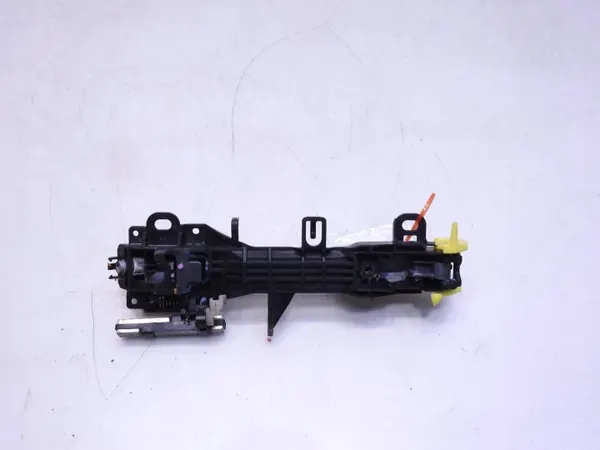 Toyota Verso S Oikea etuovenkahva OEM 040 image 3