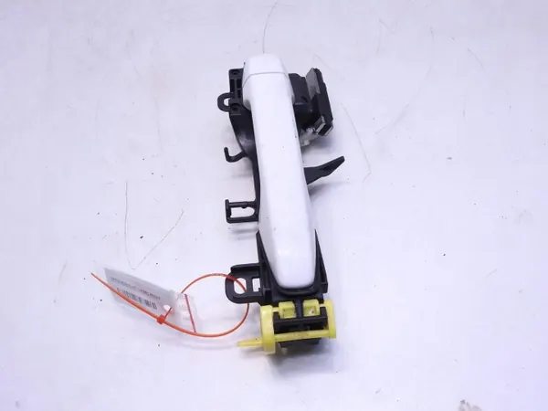 Toyota Verso S Oikea etuovenkahva OEM 040 image 4