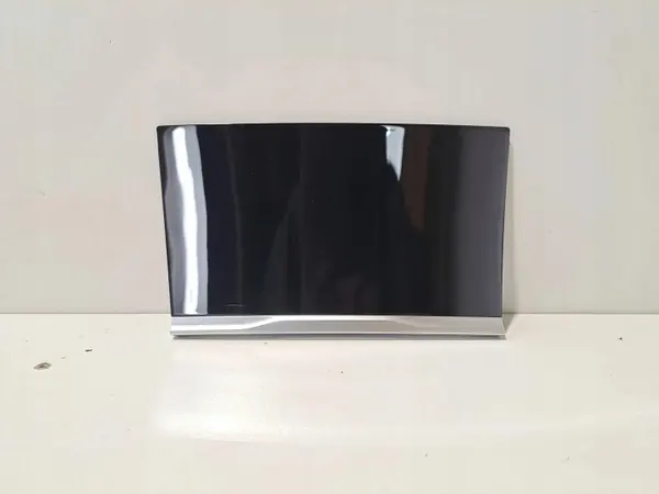 BMW M8 middenconsole bekleding OEM 9121902 - Gebruikt image 2