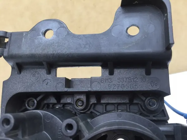 BMW i3 Ladebuchse OEM 9270565 001 - Gebraucht image 5