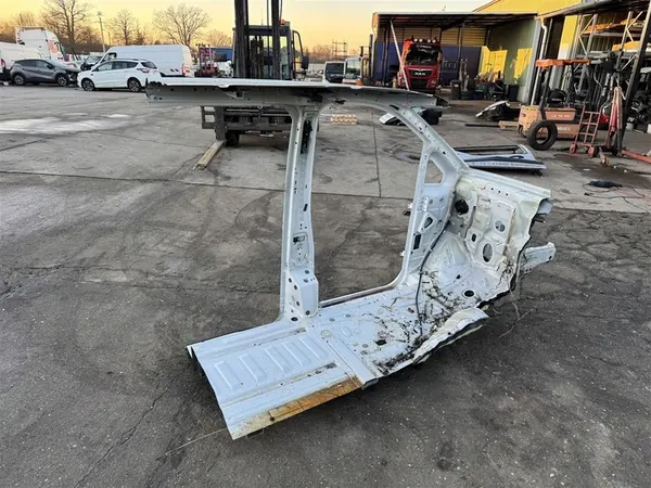 Pilar da Porta Dianteira Esquerda Mercedes Vito W447 image 7