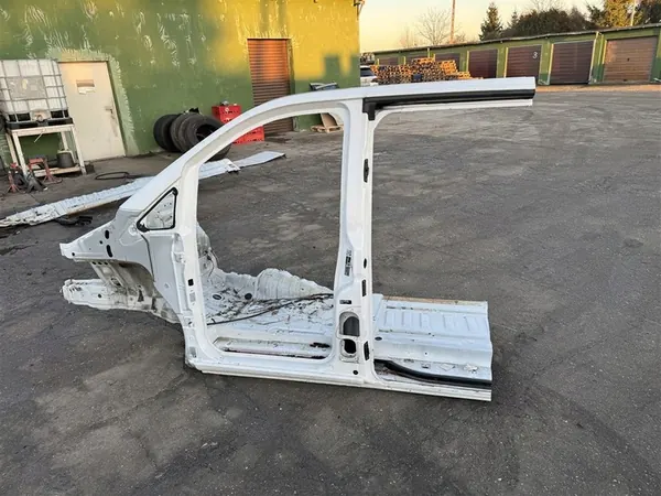 Pilar da Porta Dianteira Esquerda Mercedes Vito W447 image 8