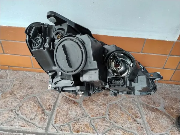 Linker Xenonkoplamp Mercedes W204 2008-2011 A2048208961 image 6
