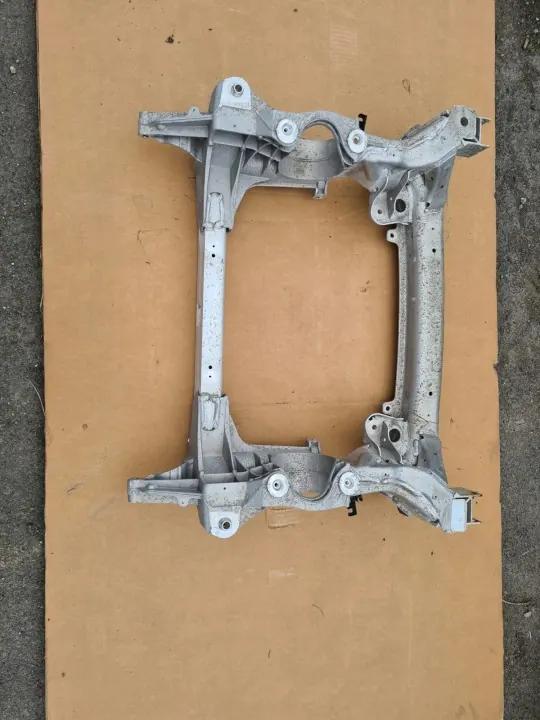 Carrinho Mercedes 4MATIC - Peça OEM Usada image 2