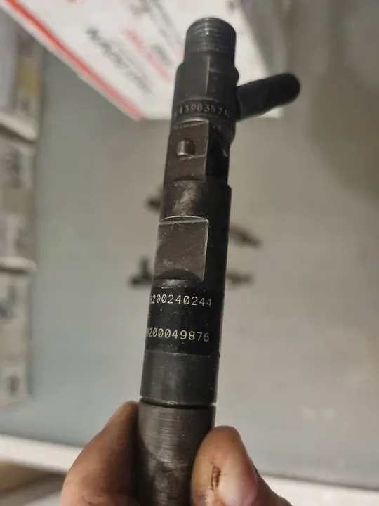 Inyector Renault Clio II 1.5 DCI OE 8200240244 image 6