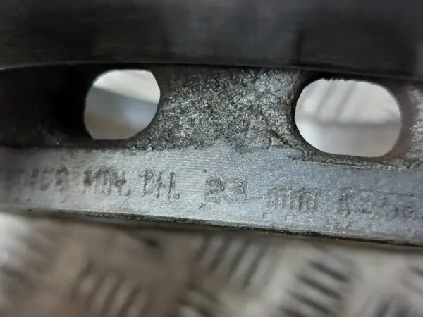 Disques, plaquettes et étriers BOSCH avant pour Audi A4 B6 image 6