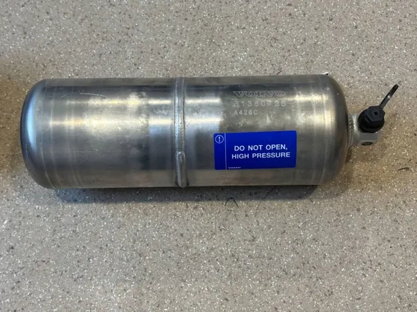Volvo XC90 Hintere Luftfederung Tank OEM 31360725 image 10