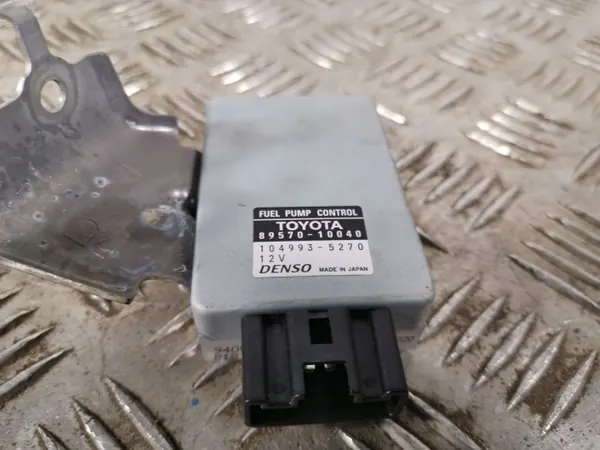 Toyota C-HR Brandstofpompregelaar OEM 8957010040 image 3