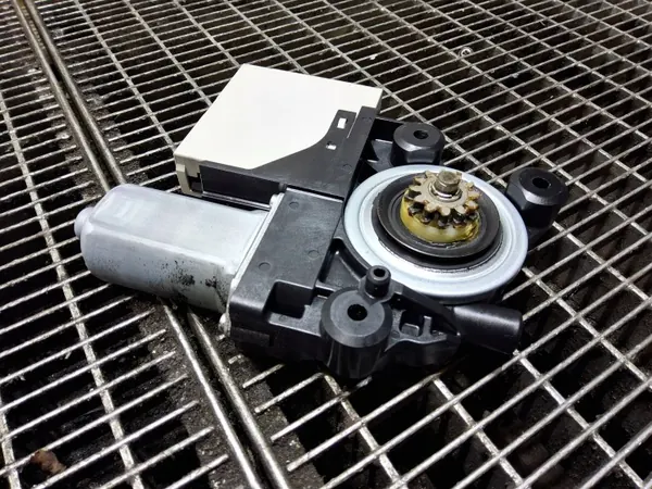 Régulateur de vitre Ford Kuga OEM 7M5T-14B533 AF Gauche Avant image 3