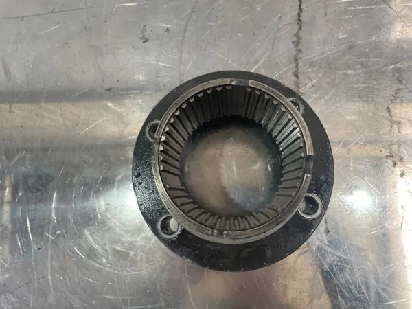Flange de Eixo de Caixa ZF - Peça Usada OEM image 3