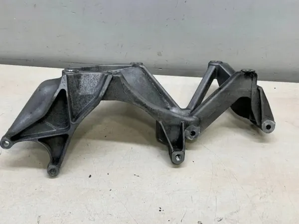 Soporte compresor aire acondicionado Porsche OE 03H260087E image 2