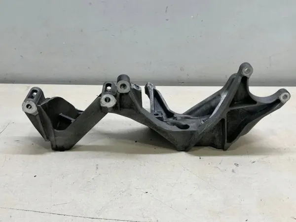 Soporte compresor aire acondicionado Porsche OE 03H260087E image 3
