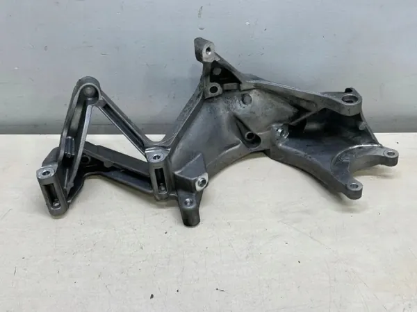 Soporte compresor aire acondicionado Porsche OE 03H260087E image 7