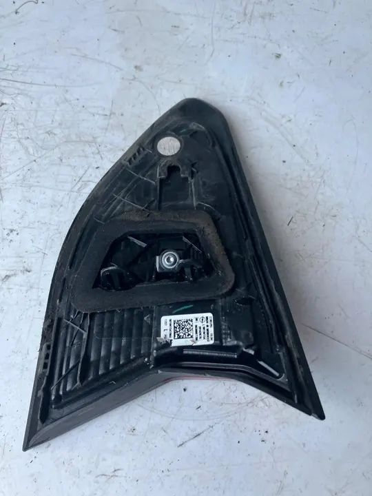 Lámpara trasera izquierda Opel Corsa F image 3
