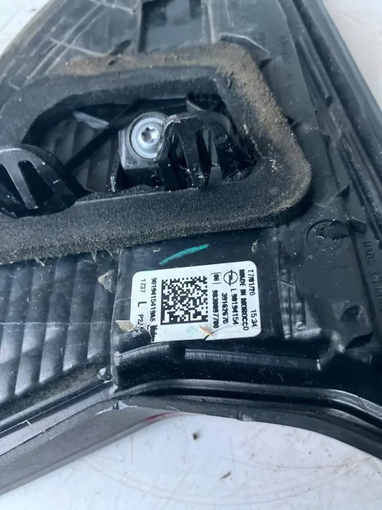 Lámpara trasera izquierda Opel Corsa F image 4