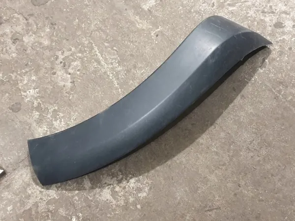 OEM 850767381R Bakstötslist Höger för Dacia Sandero image 2