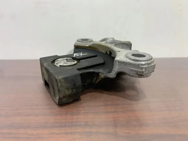 Mitsubishi FBZ27924 versnellingsbak kussen - Gebruikt OEM image 5