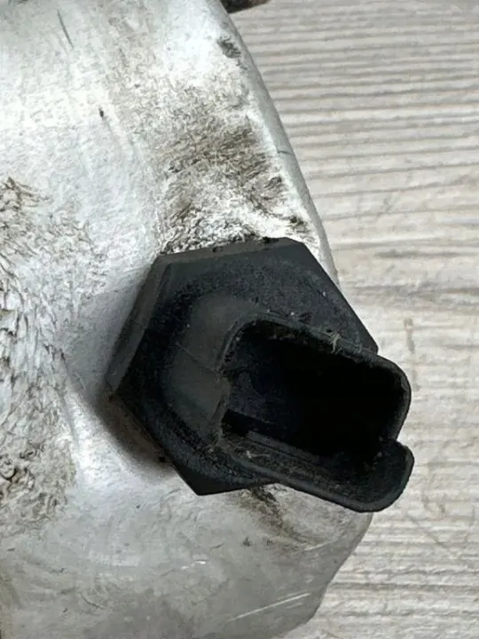 Fuel Filter Ford Focus ADM52343 Used OEM image 2