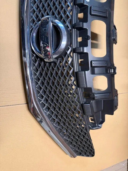 Grelha Nissan Note E12 OEM 080301 - Original usado image 3
