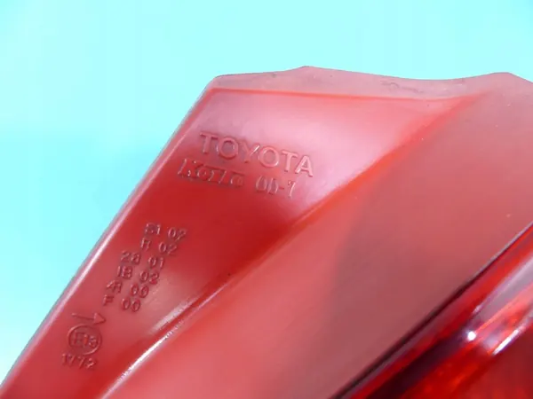 Bakljus höger Toyota Yaris II 05-09 image 4