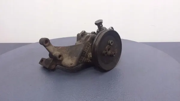 Pompe de direction VW Transporter 1.9D OEM 044145548D image 4