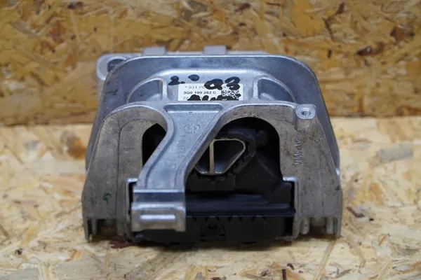 Moottorin tuki 3Q0199262C tai vaihteiston tuki 5QA199555F Audi Q3 image 2