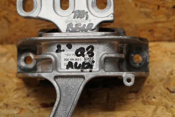 Moottorin tuki 3Q0199262C tai vaihteiston tuki 5QA199555F Audi Q3 image 4