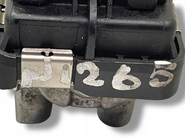 Peugeot Boxer Turbo Actuator OEM 23491 - Used image 7