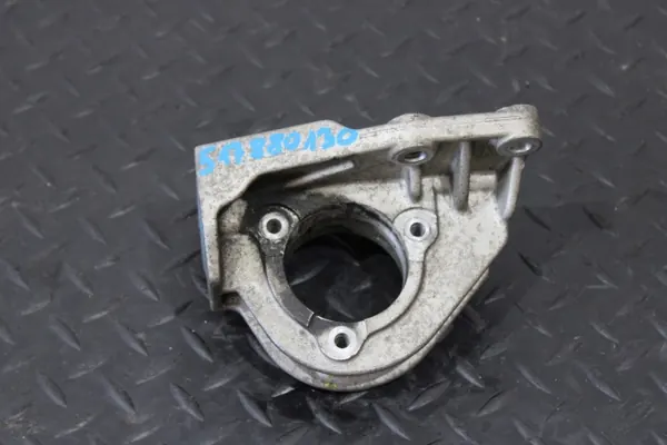 Drivaxelsstöd OEM 517880130 - Begagnad image 2