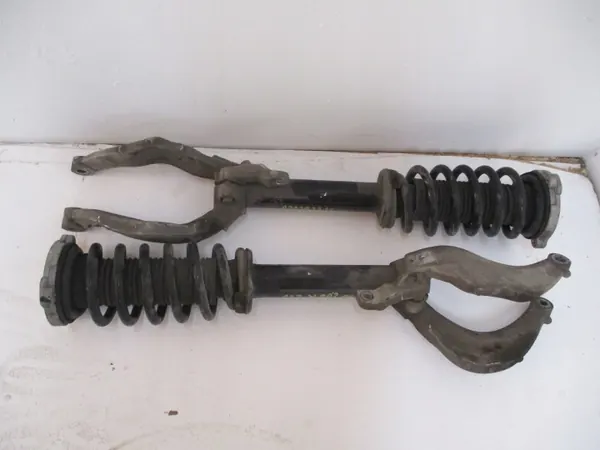 OEM 31262902 31262896 Etujousi Volvo V60:lle image 2
