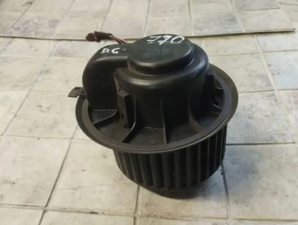 Núcleo de calefacción VW OEM 7H0819021 para Transporter V T5 image 3