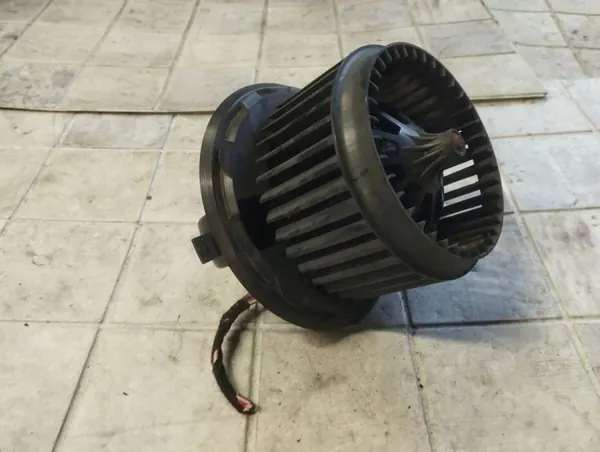 Núcleo de calefacción VW OEM 7H0819021 para Transporter V T5 image 5