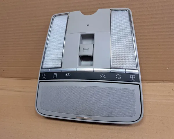 Luz interior Mercedes W221 usado A2218110071 A2218707295 image 2