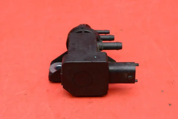 Soupape à vide OEM 55599331 pour Opel Corsa E 1.3 CDTI image 4