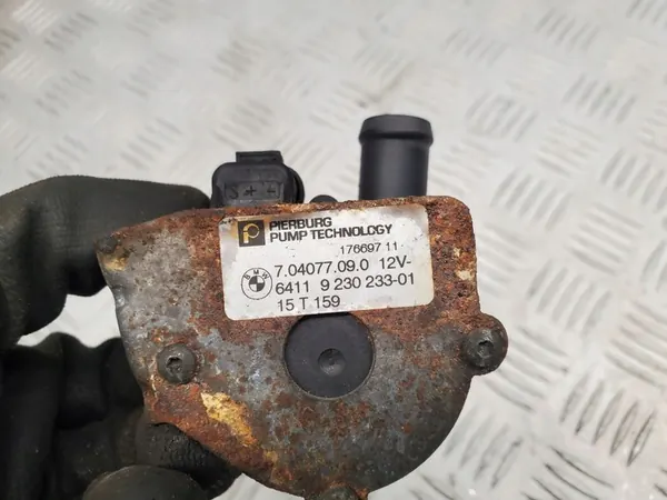 Vattencirkulationspump BMW X5 F15 2016 image 5