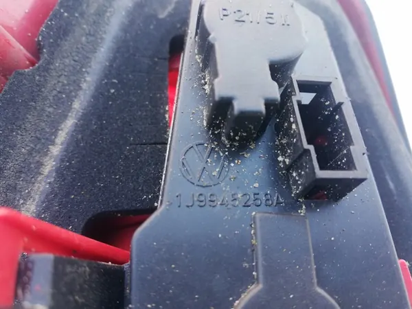 Höger baklykta VW GOLF 1J9945075 OEM image 5