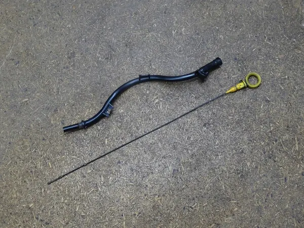 A3 8V GOLF VII LEON III 2.0 TDI Öljytikku 04L115611 image 2