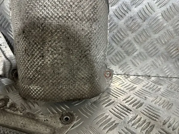 Escudo térmico Lancia Delta III 1.6 JTD OEM 55208003 image 5