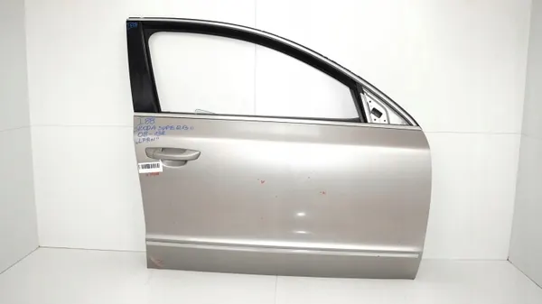 Voorste rechter deur OEM 360177296 Skoda Superb II image 2