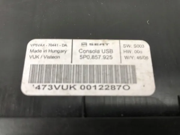 Seat Altea XL USB-uttag OEM 5P0857925 image 4