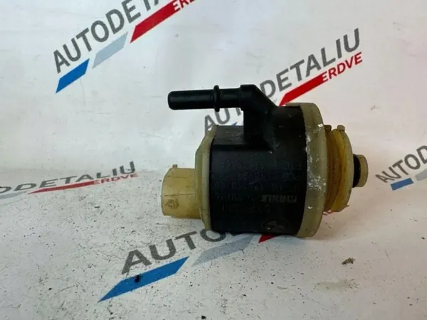 BMW Bränslefiltervärmare OEM 13325872521 - Begagnad image 4