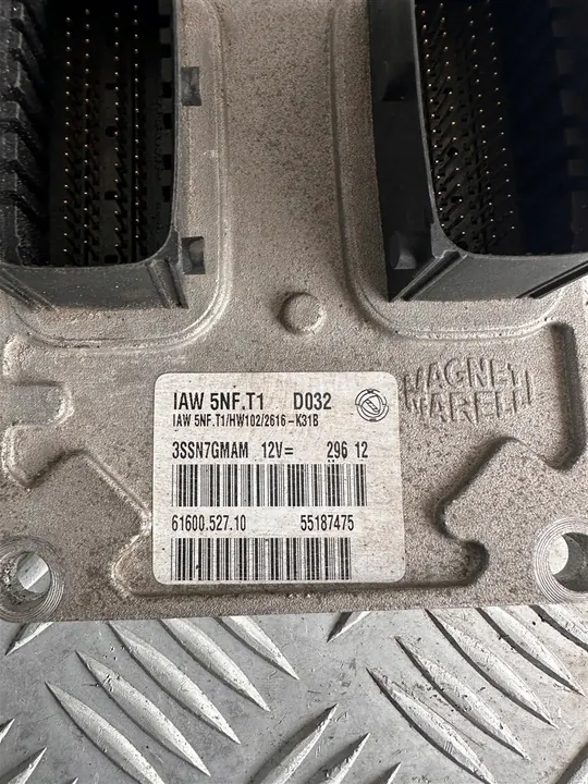 Moottorin ohjausyksikkö Fiat STILO 55187475 IAW5NFT1 image 3