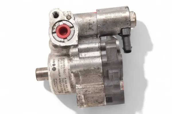 Servostyrningspump Mercedes W204 W212 2.2 A0064661501 image 3