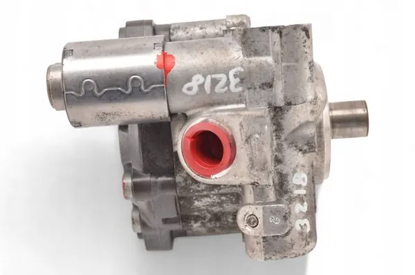 Servostyrningspump Mercedes W204 W212 2.2 A0064661501 image 5