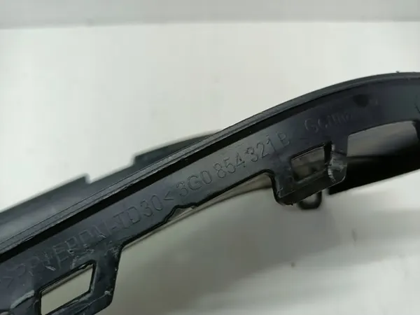 VW Passat B8 Framskärmsgaller Vänster 3G0854321B image 3